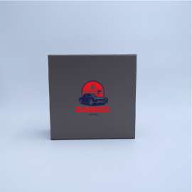 Scatola magnetica personalizzata Wonderbox 22x22x10 CM | WONDERBOX | CARTA STANDARD | STAMPA SERIGRAFICA SU UN LATO IN DUE CO...
